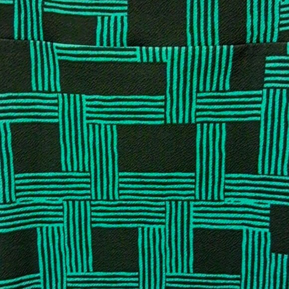 LuLaRoe Dark Green and Light Green Geometric Pattern Cassie Skirt Size 3XL NWT - Picture 6 of 6